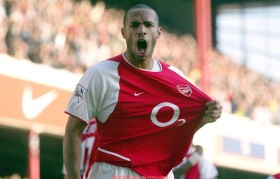 jiuyou九游娱乐-世俱杯中卫球员长传成功率对比及战术调度能力评估