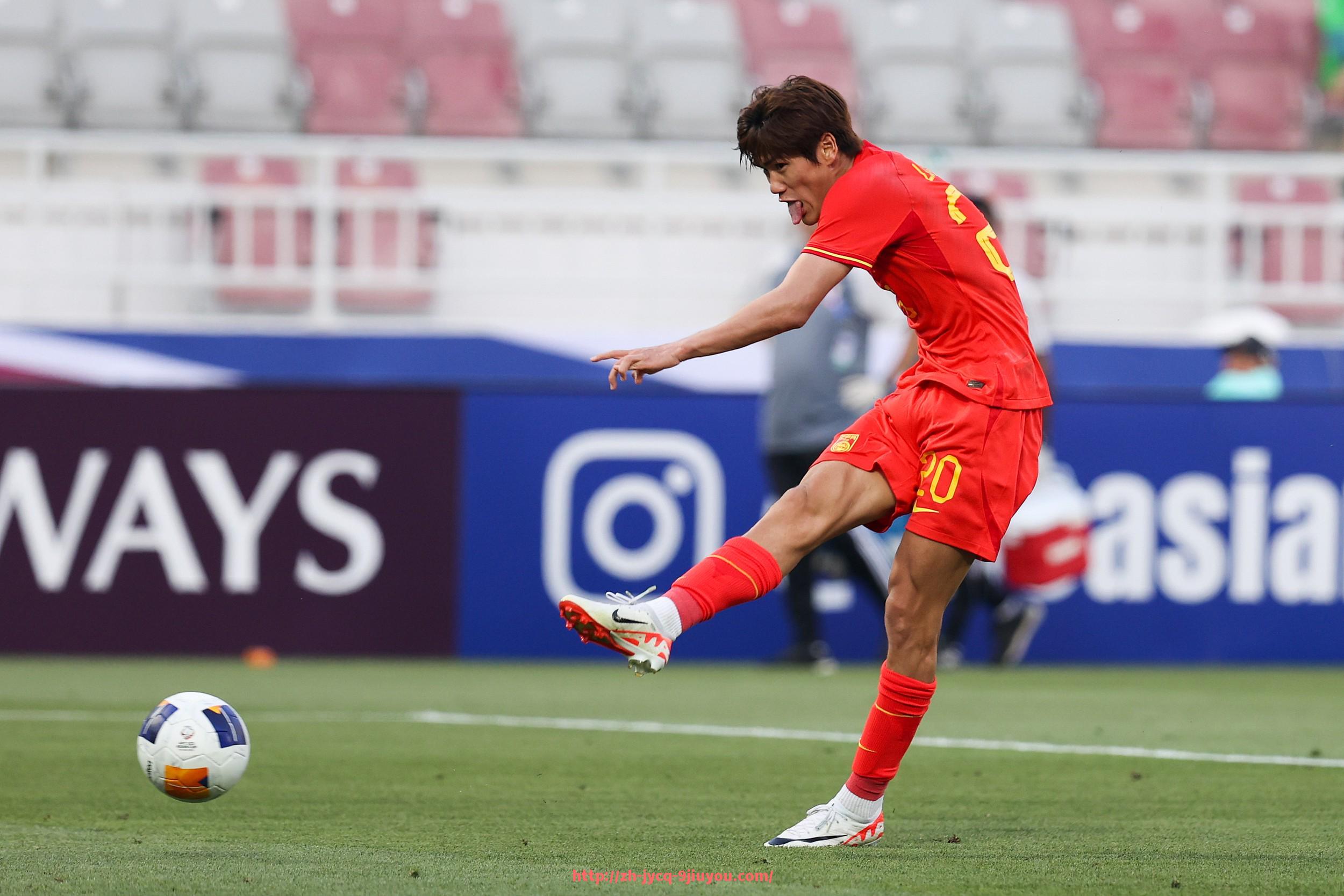 jiuyou九游娱乐-实况足球游戏中法甲球员包内容及球员评分